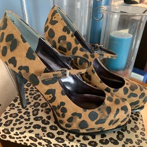 Vera Wang Leopard Pumps
